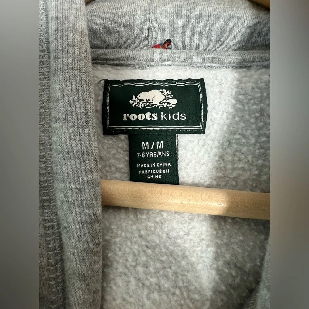 Roots Kids Hooded Sweatshirt Hoodie Gray Multi Color Mini Skiiers Size 7-8